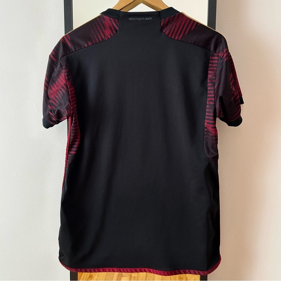 💥SOLD💥 Vintage 2022 Germany 🇩🇪 Adidas soccer jersey shirt Deutschland football - Picture 13 of 16